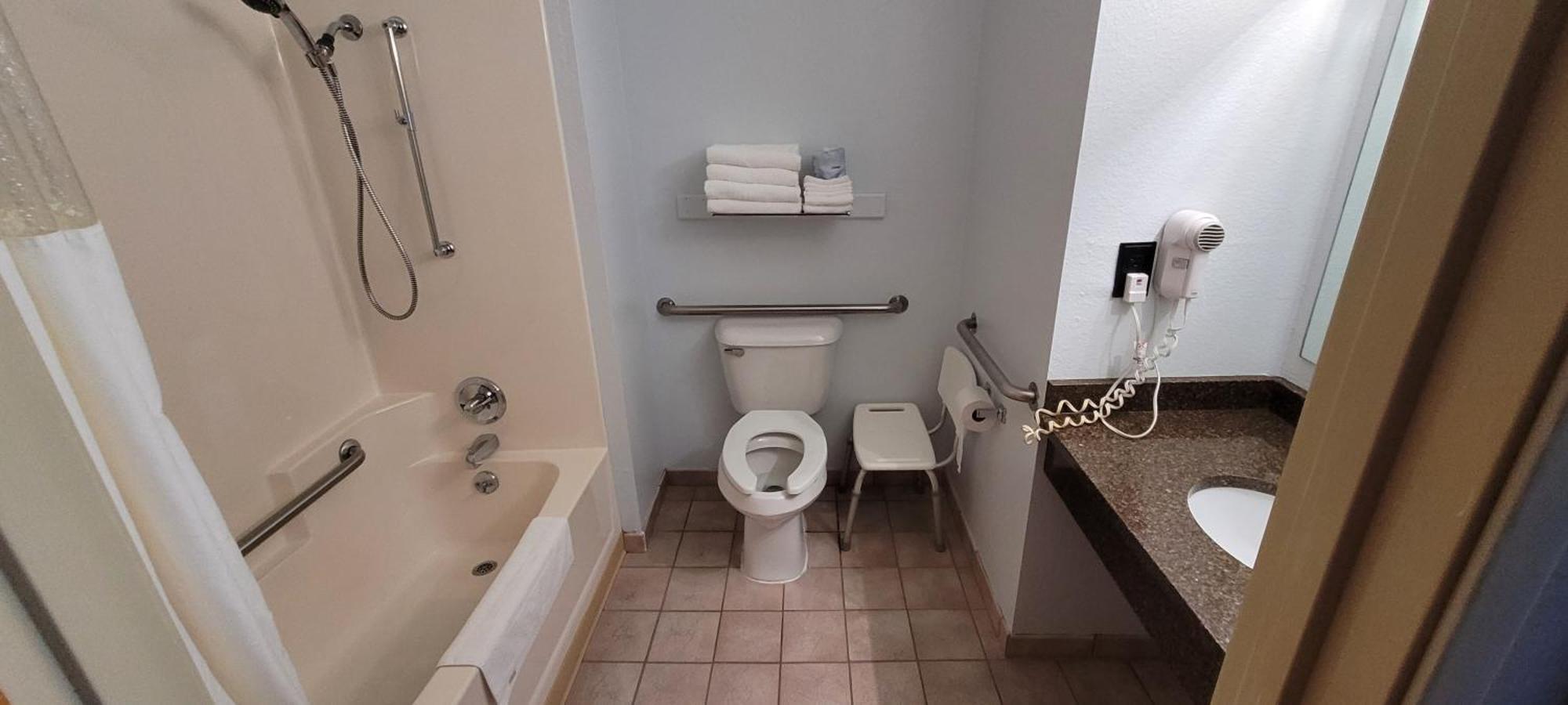 Pictured Rocks Inn And Suites Манисинг Екстериор снимка