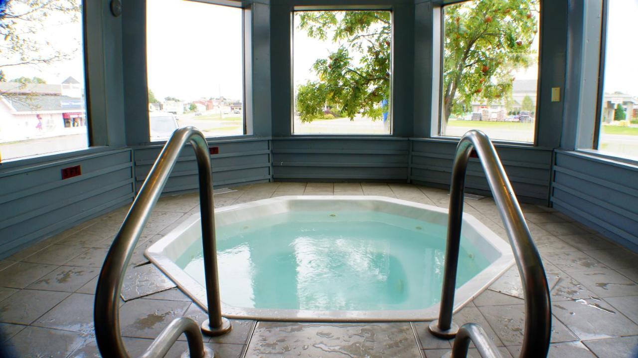 Pictured Rocks Inn And Suites Манисинг Екстериор снимка