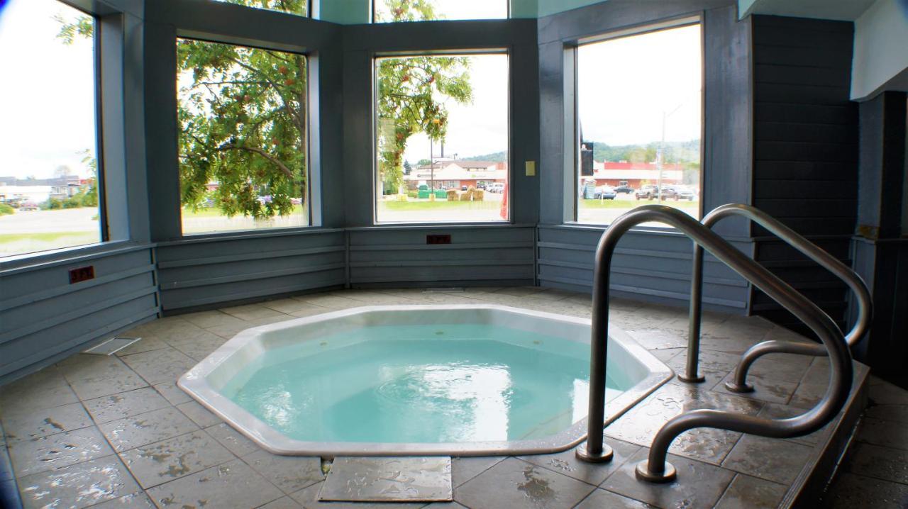 Pictured Rocks Inn And Suites Манисинг Екстериор снимка